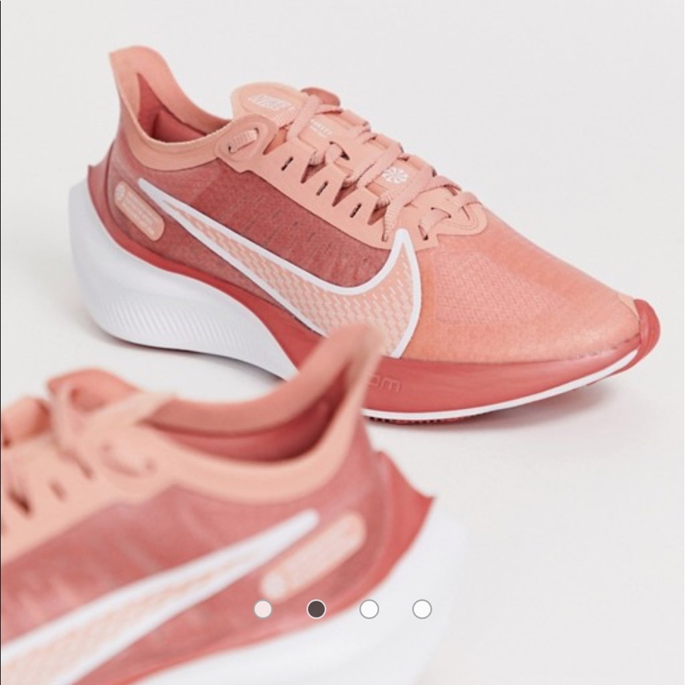NIKE Zoom Gravity Running Shoes
